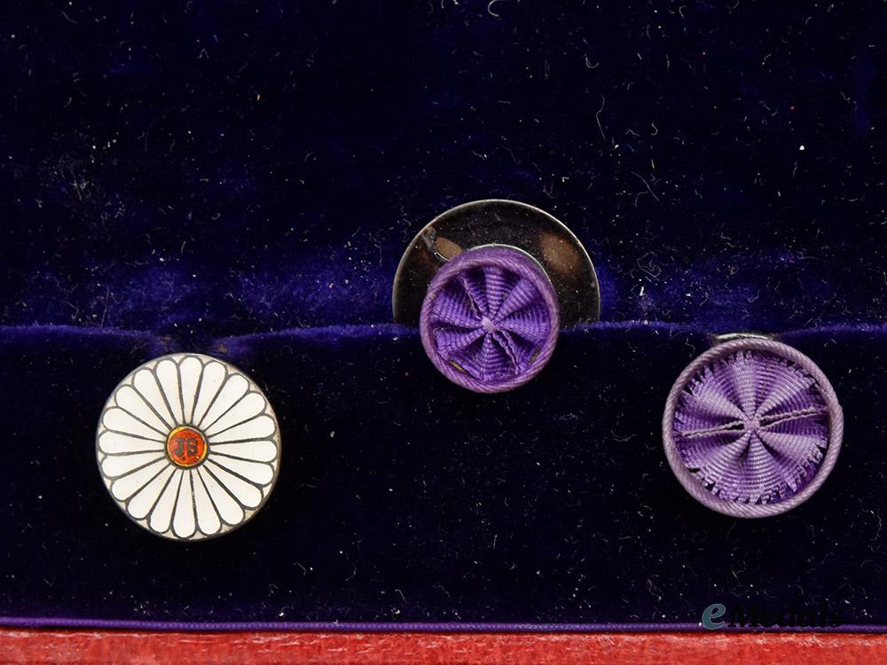 japan,_empire._an_order_of_the_rising_sun_and_japanese_decorations_to_arthur_diosy,1910___m_n_c8599
