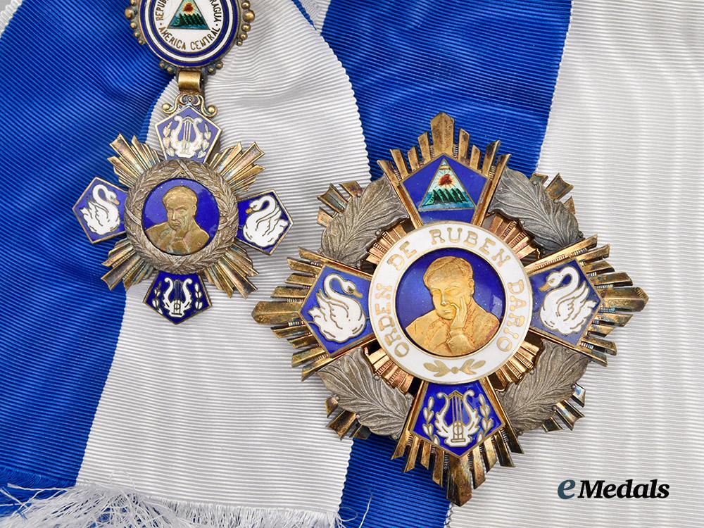 nicaragua,_republic._an_order_of_cultural_independence“_rubén_darío”,_grand_cross_set_i_class,_c.1960___m_n_c8623