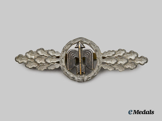 germany,_luftwaffe._a_short_range_day_fighter_clasp,_gold_grade,_by_g._h._osang___m_n_c8624