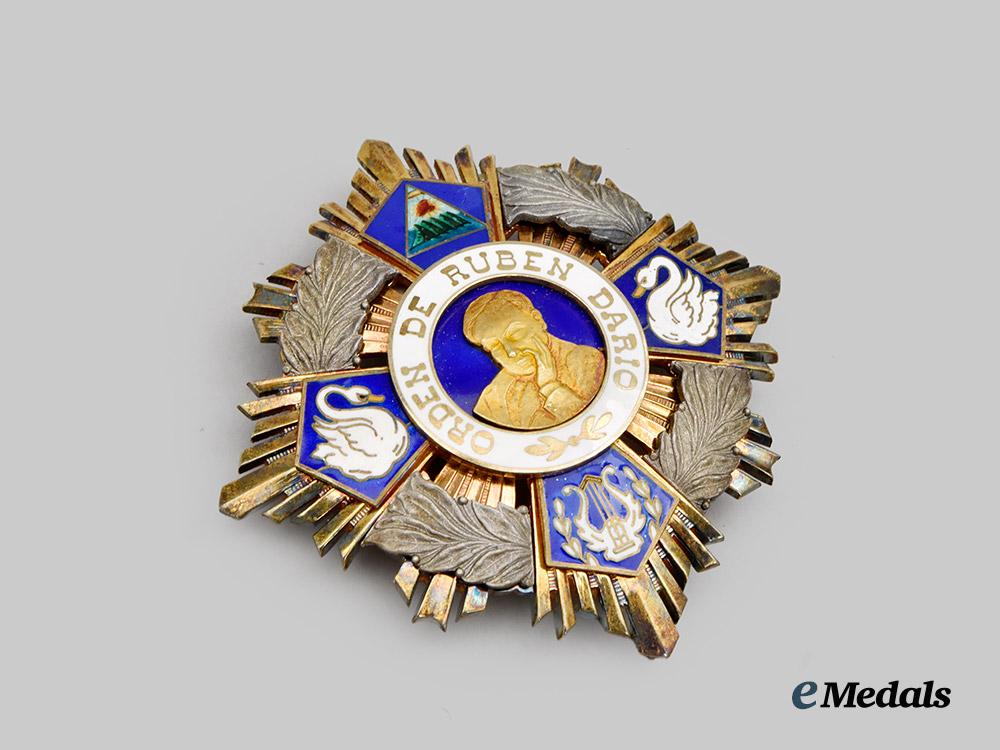 nicaragua,_republic._an_order_of_cultural_independence“_rubén_darío”,_grand_cross_set_i_class,_c.1960___m_n_c8626