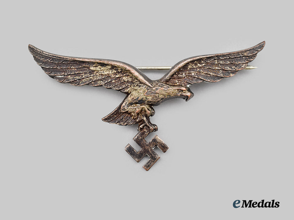 germany,_luftwaffe._a_summer_tunic_breast_eagle,_second_pattern,_by_friedrich_linden___m_n_c8632
