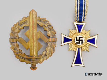 germany,_third_reich._a_mixed_lot_of_awards_and_insignia___m_n_c8638