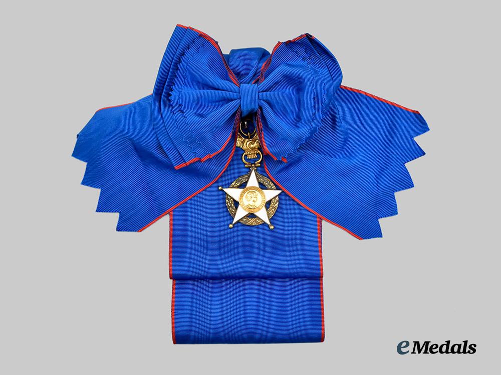 chile,_republic._an_order_of_merit,_grand_cross_set_i._class,_type_v,_c.1950___m_n_c8640