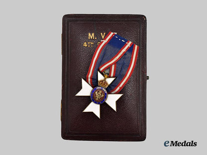 united_kingdom._a_royal_victorian_order,_i_v_class_lieutenant,_in_case,_by_collingwood___m_n_c8640