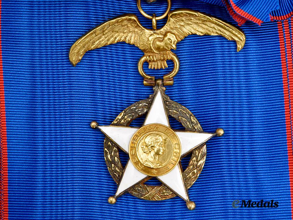 chile,_republic._an_order_of_merit,_grand_cross_set_i._class,_type_v,_c.1950___m_n_c8641