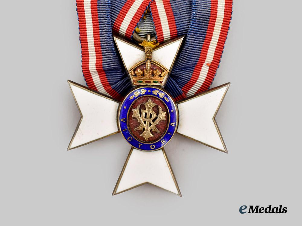 united_kingdom._a_royal_victorian_order,_i_v_class_lieutenant,_in_case,_by_collingwood___m_n_c8642