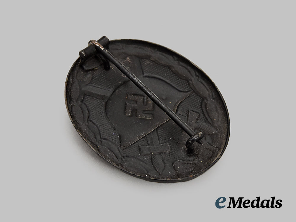 germany,_wehrmacht._a_black_grade_wound_badge,_with_case___m_n_c8645