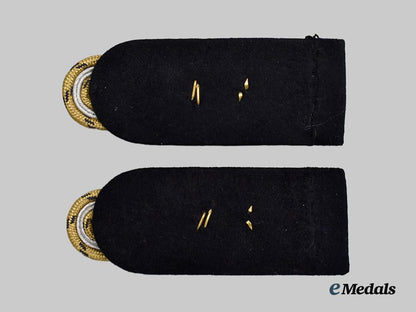 germany,_third_reich._a_rare_set_of_railway_protection_police_reichsbahnschutzführer_shoulder_boards___m_n_c8664