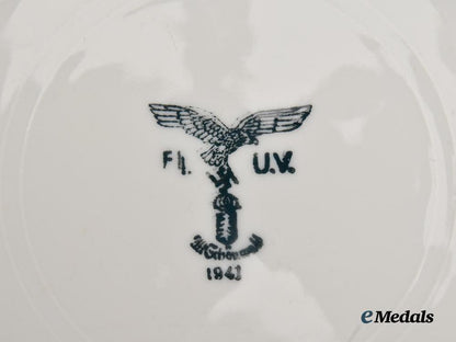 germany,_third_reich._a_pair_of_mess_hall_plates___m_n_c8677