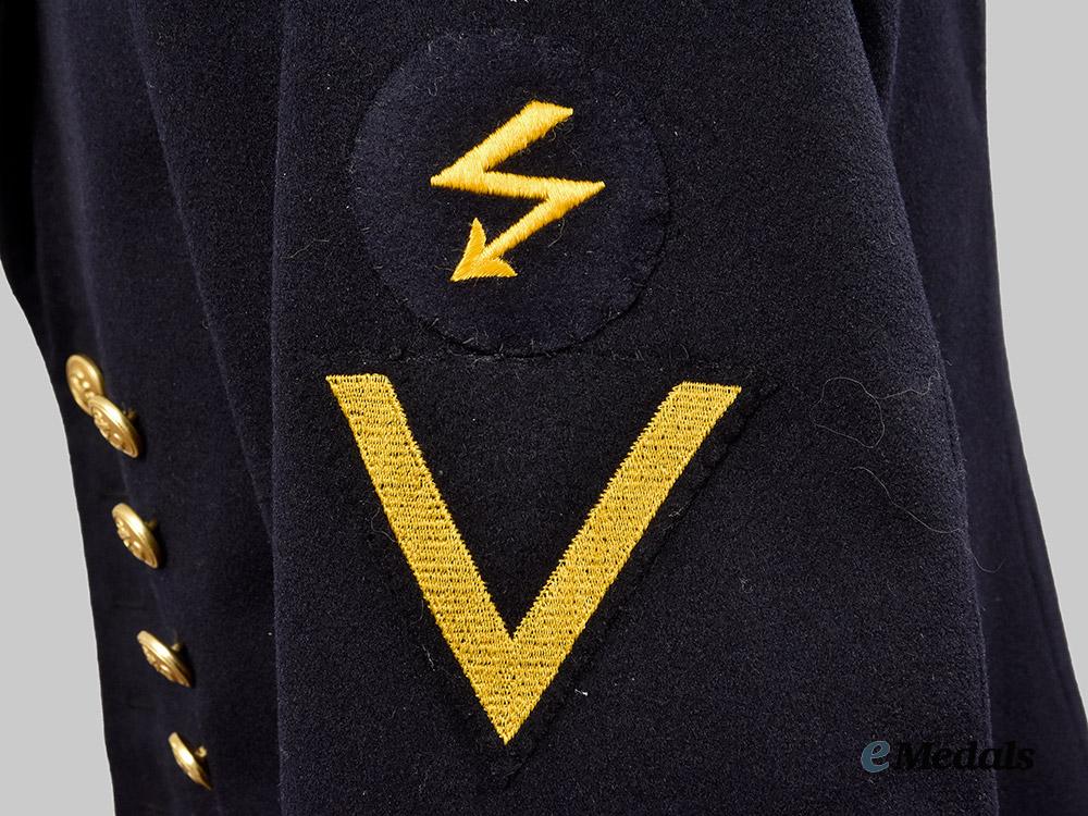 germany,_kriegsmarine._a_mint_gefreiter’s_parade_jacket,_with_bekleidungsamt_kiel_mark,_c.1939___m_n_c8690