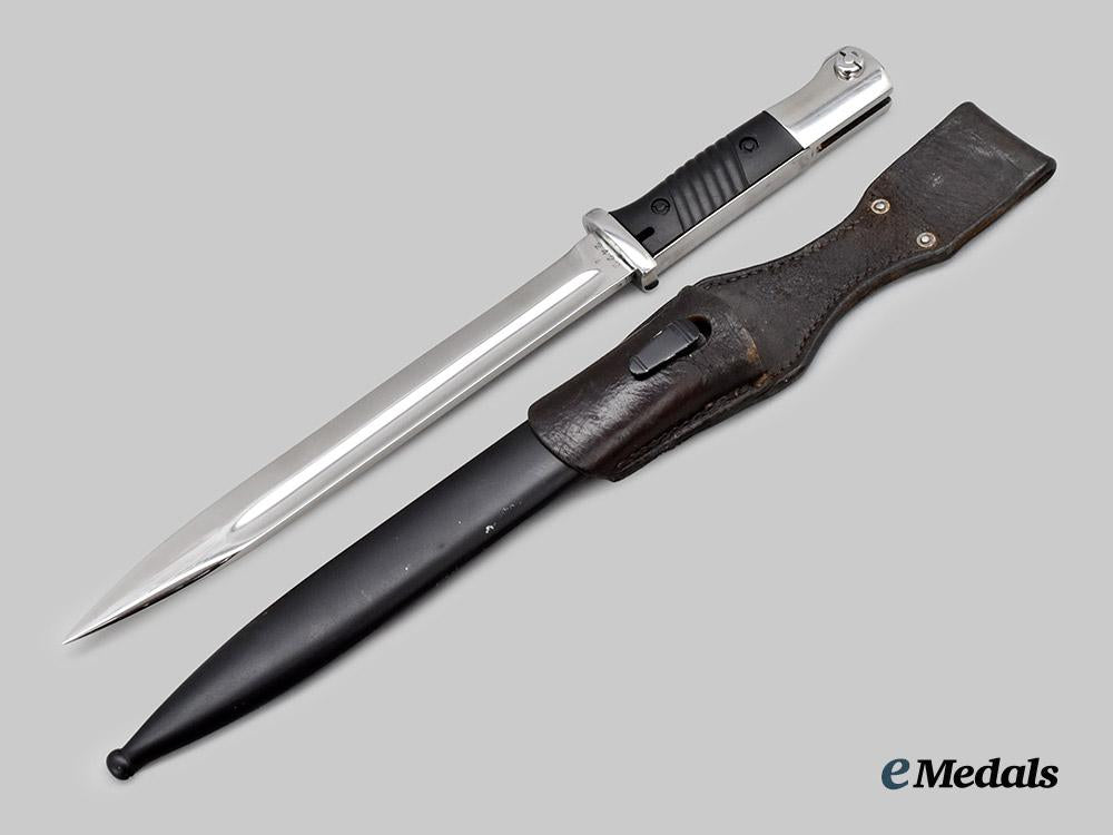 germany,_third_reich._a_pair_of_bayonets,_combat_and_dress_versions___m_n_c8705