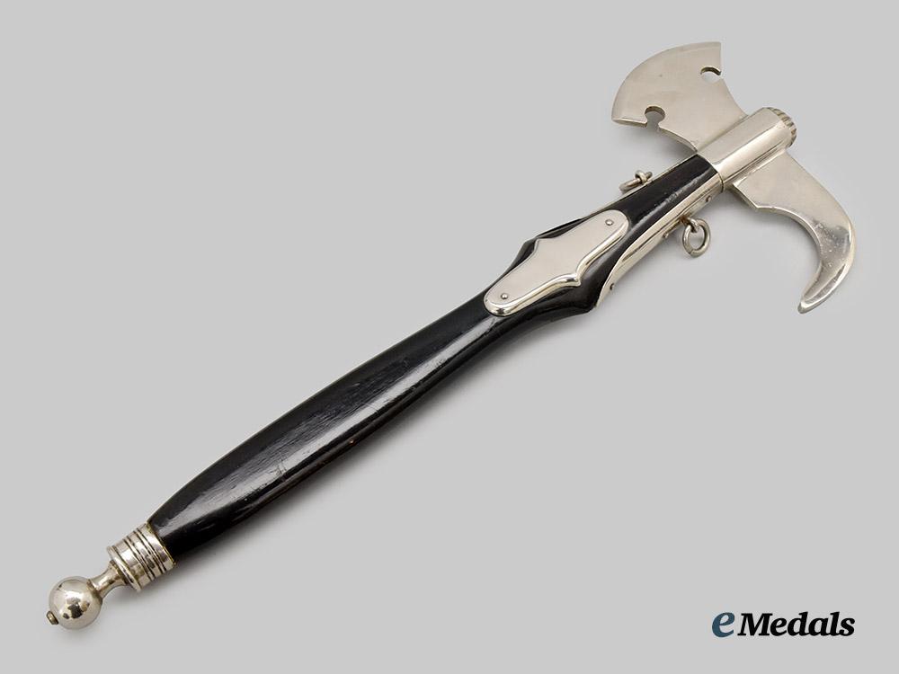 germany,_third_reich._a_fire_brigade_dress_axe___m_n_c8716