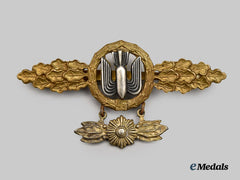Germany, Luftwaffe. A Bomber Clasp, Gold Grade, with Star Pendant