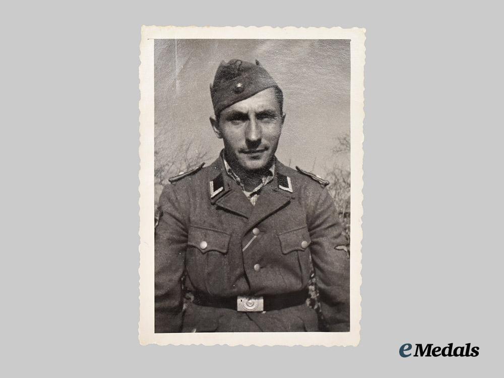 a_wartime_photo_of_foreign_s_s_volunteer___m_n_c8732