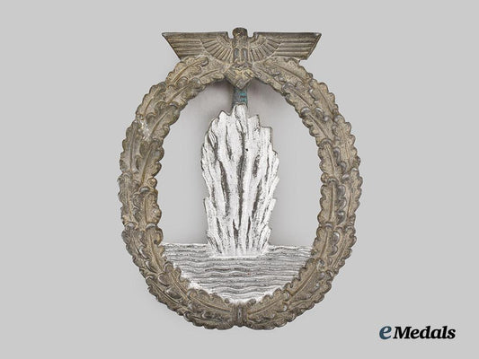 germany,_kriegsmarine._a_minesweeper_war_badge,8-_wave_type,_variation4,_by_rudolf_karneth___m_n_c8755