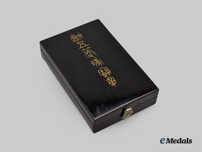 japan,_imperial._an_order_of_the_sacred_treasure,_v_class_in_case___m_n_c8764