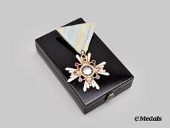 Japan, Imperial. An Order of the Sacred Treasure, V Class in Case