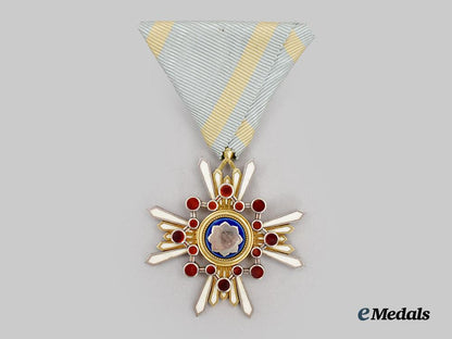 japan,_imperial._an_order_of_the_sacred_treasure,_v_class_in_case___m_n_c8767