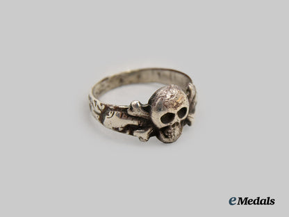 germany,_wehrmacht._a_totenkopf_ring_in_silver___m_n_c8774