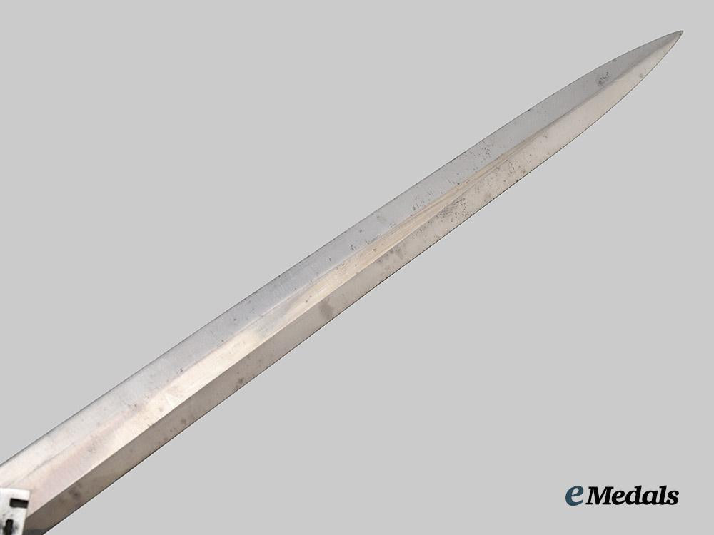 germany,_luftwaffe._an_officer’s_dress_dagger,_with_hanger,_by_carl_eickhorn___m_n_c8782