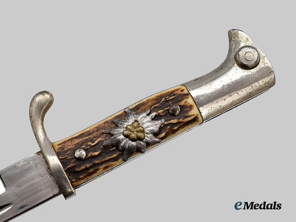 germany,_ordnungspolizei._a_dress_bayonet,_mountain_police_issue,_by_carl_eickhorn___m_n_c8792