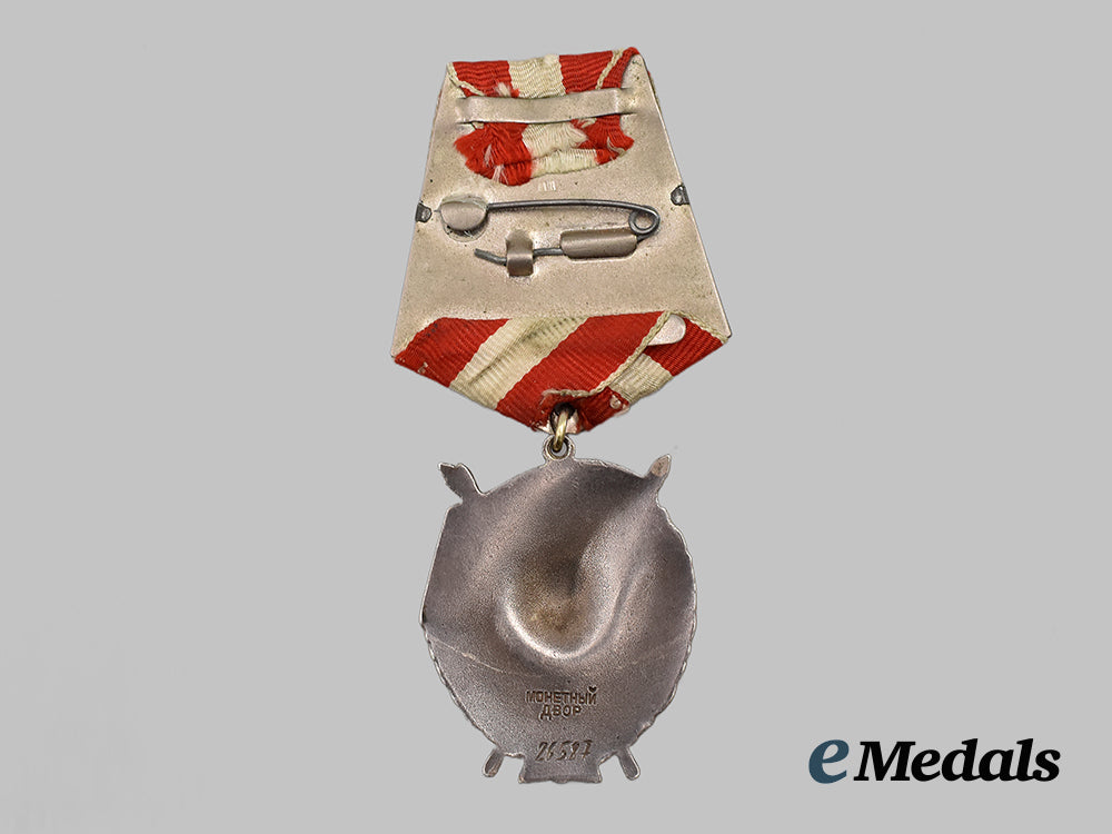 russia,_soviet_union._an_order_of_the_red_banner,_type_i_i,_variation_i_i,2nd_award___m_n_c8814