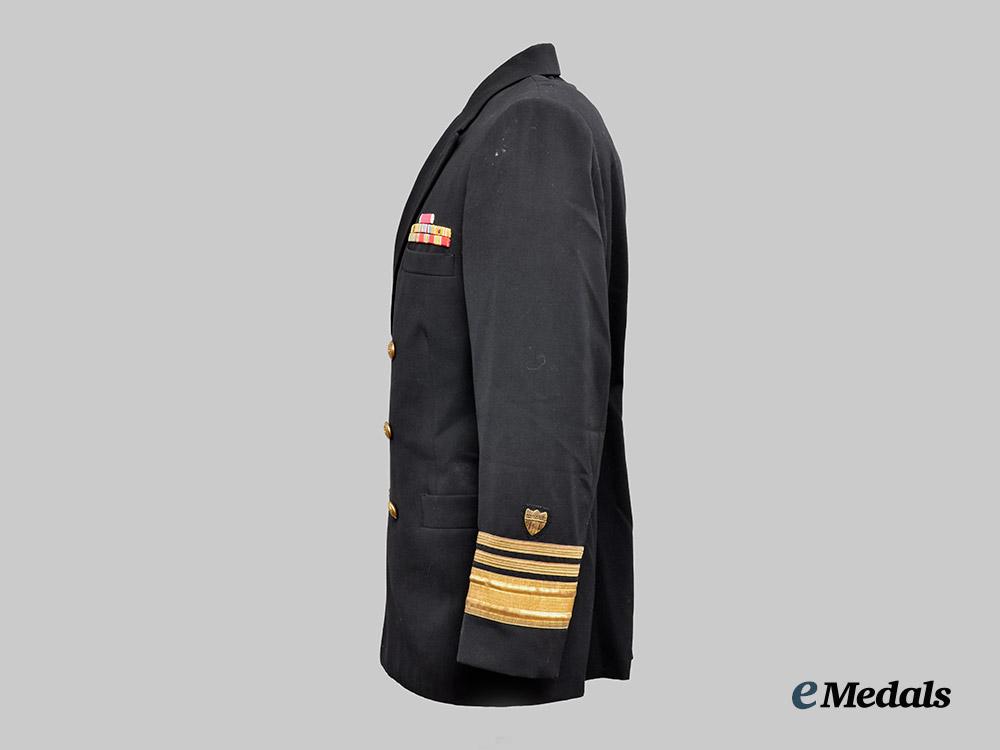 united_states._the_service_uniform_attributed_to_vice_admiral_donald_mc_gregor_morrison,_u_s_c_g___m_n_c8815