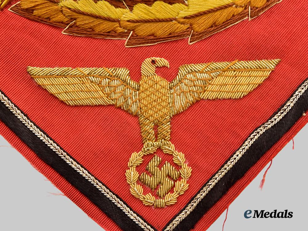 germany,_n_s_d_a_p._a_rare_standard_of_the_führer_and_reichskanzler,_veteran-_retrieved_panel___m_n_c8841