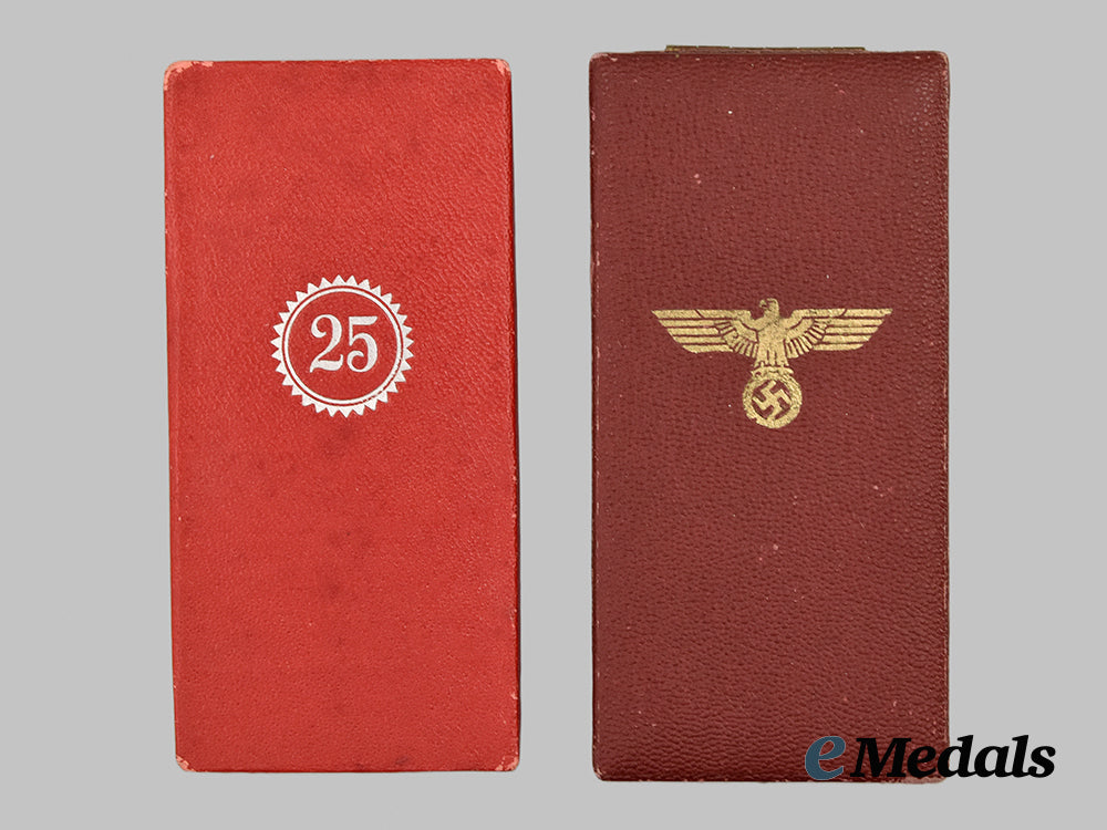 germany,_third_reich._a_pair_of_service_decorations___m_n_c8846