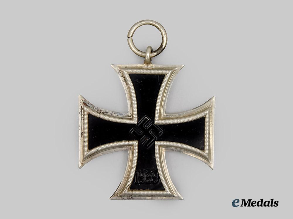 germany,_wehrmacht._a1939_iron_cross_i_i_class,_schinkel-_form_lug_variant,_by_paul_maybauer___m_n_c8873