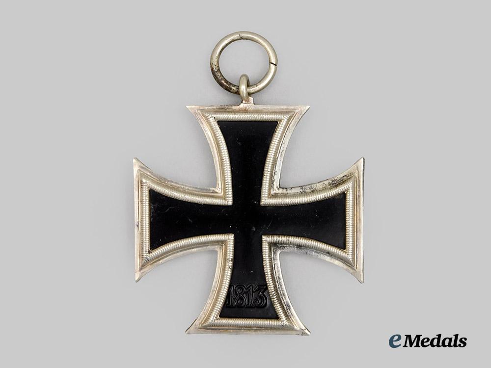 germany,_wehrmacht._a1939_iron_cross_i_i_class,_schinkel-_form_lug_variant,_by_paul_maybauer___m_n_c8874