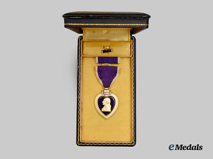 united_states._a_cased_purple_heart_medal_and_award_certificate_to_james_jackson_for_wounds_sustained_in_vietnam___m_n_c8876