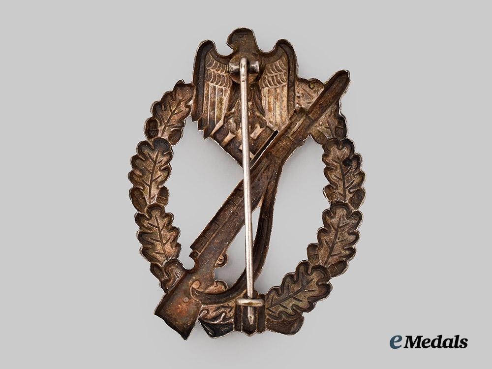 germany,_wehrmacht._an_infantry_assault_badge,_silver_grade,_unknown_maker_variant___m_n_c8889