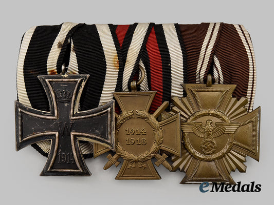 germany,_third_reich._a_medal_bar_for_first_world_war_and_n_s_d_a_p_service___m_n_c8952