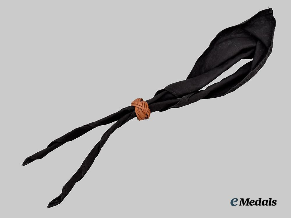 germany,_h_j._a_neckerchief_and_leather_knot___m_n_c8953