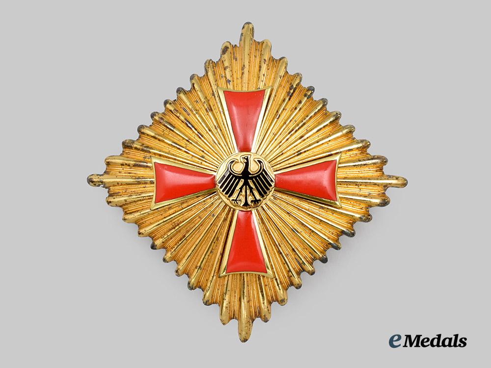 germany,_federal_republic._an_order_of_merit_of_the_federal_republic_of_germany,_grand_cross_of_merit_set_with_case,_by_steinhauer&_lück___m_n_c8954