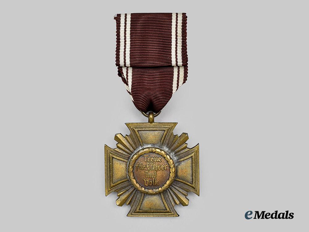 germany,_n_s_d_a_p._a_long_service_award,_i_i_i_class_for10_years,_with_case_and_ribbon_bar___m_n_c8974