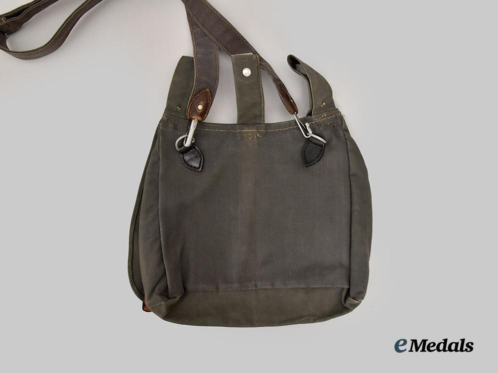 germany,_n_s_d_a_p._a_bread_bag_for_political_and_s_a_personnel___m_n_c9036