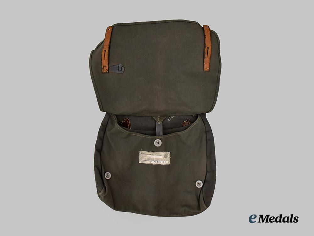 germany,_n_s_d_a_p._a_bread_bag_for_political_and_s_a_personnel___m_n_c9037