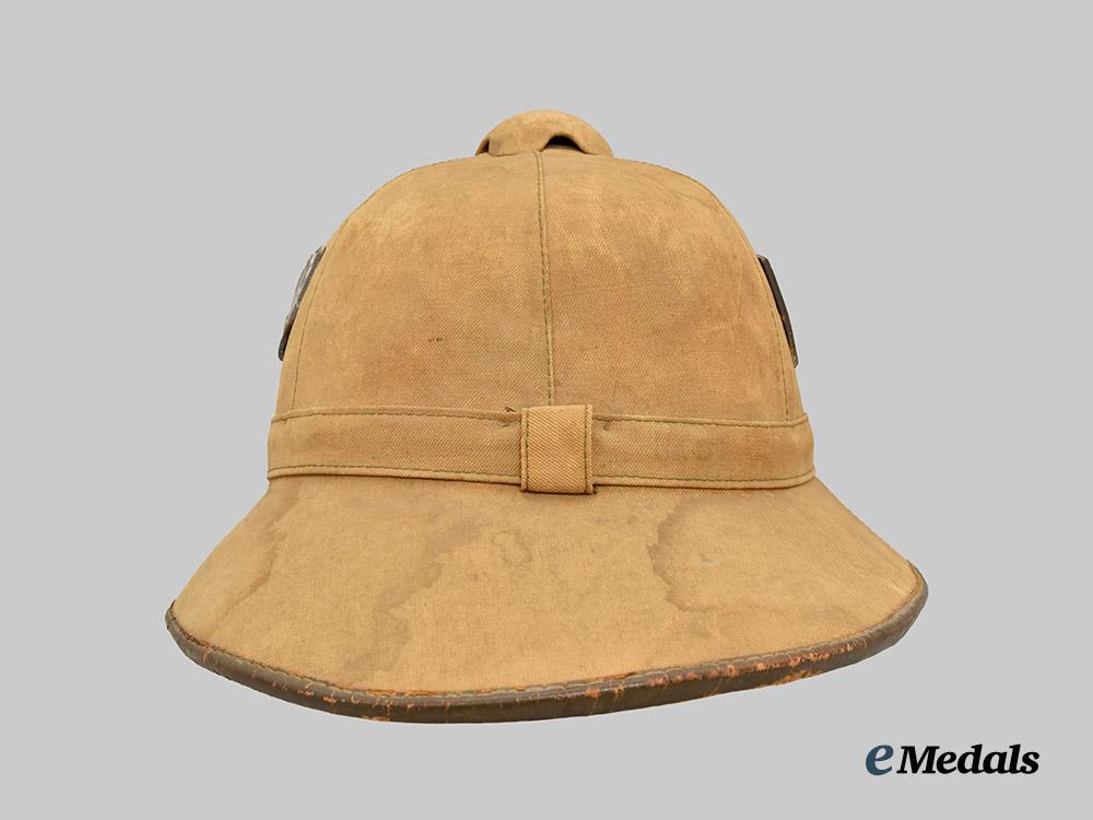 germany,_heer._a_tropical_pith_helmet,_first_pattern,_by_g._a._hoffmann_helmfabrik___m_n_c9043