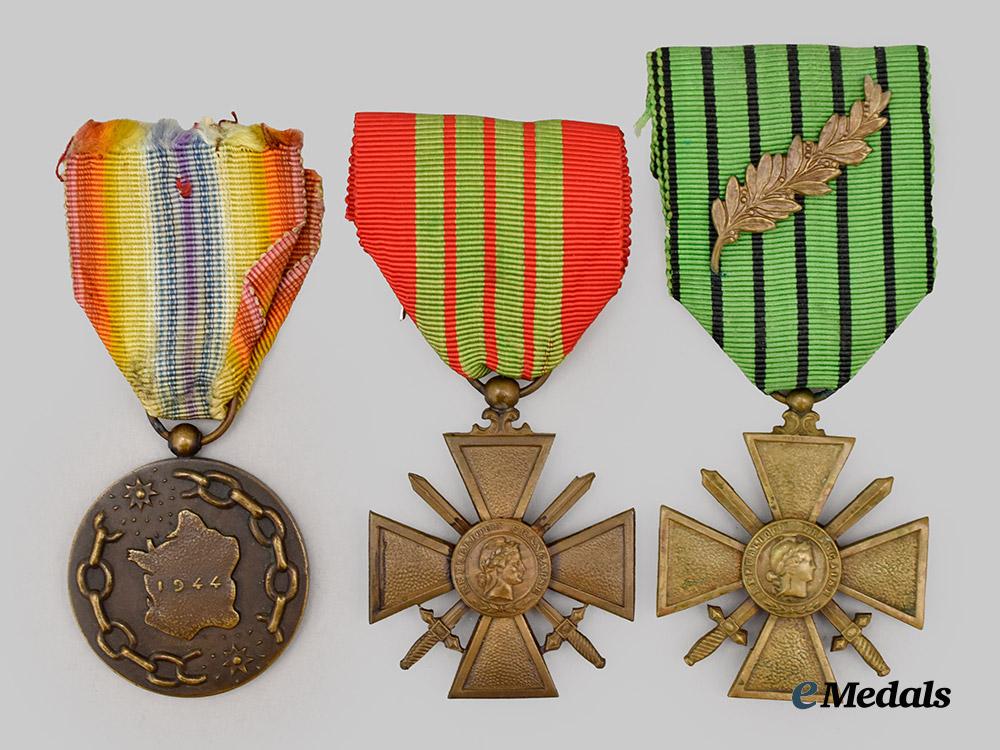 france,_republic._a_lot_of_three_second_war_medals___m_n_c9093