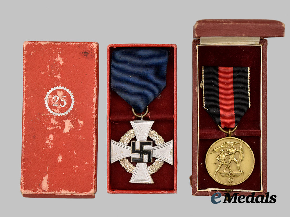 germany,_third_reich._a_pair_of_awards___m_n_c9100