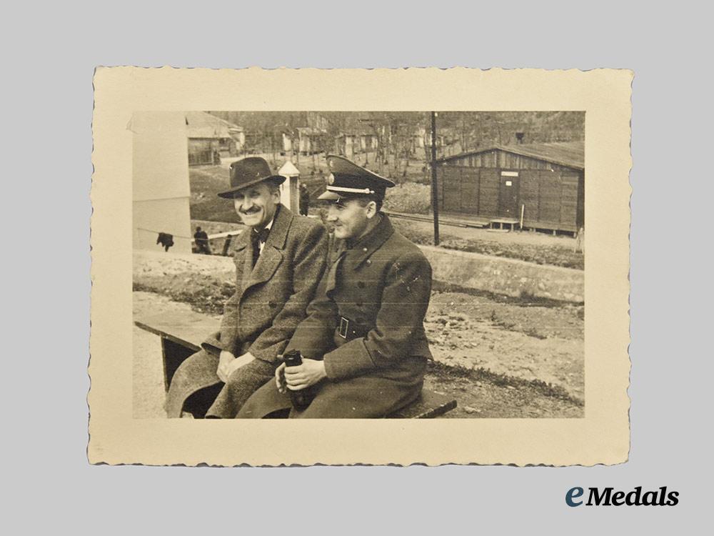 croatia,_independent_state._a_lot_of_seventeen_mixed_wartime_croatian_photographs,_c.1941-44___m_n_c9127