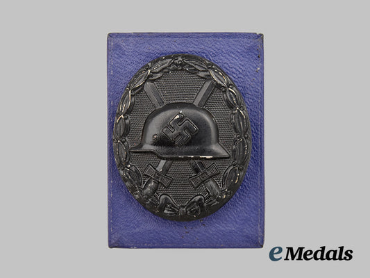 germany,_wehrmacht._a_black_grade_wound_badge,_with_l_d_o_case___m_n_c9133