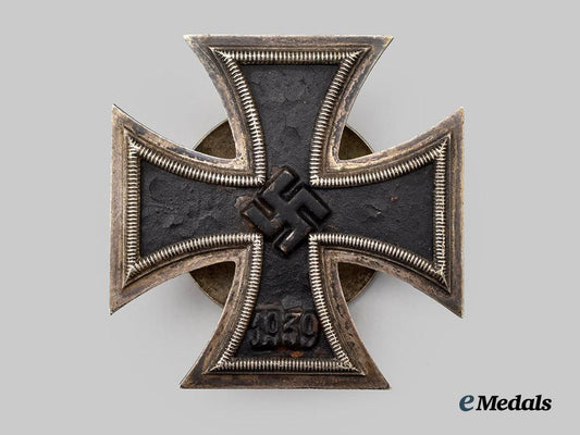 germany,_wehrmacht._a1939_iron_cross_i_class,_screwback_version,_by_schauerte&_höhfeld___m_n_c9155