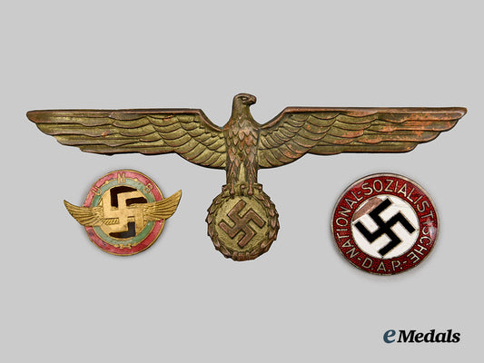 germany,_third_reich._a_mixed_lot_of_insignia___m_n_c9165