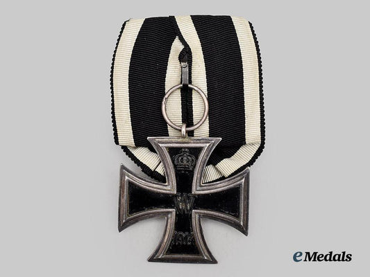germany,_imperial._a1914_iron_cross_i_i_class,_on_parade_mount___m_n_c9197