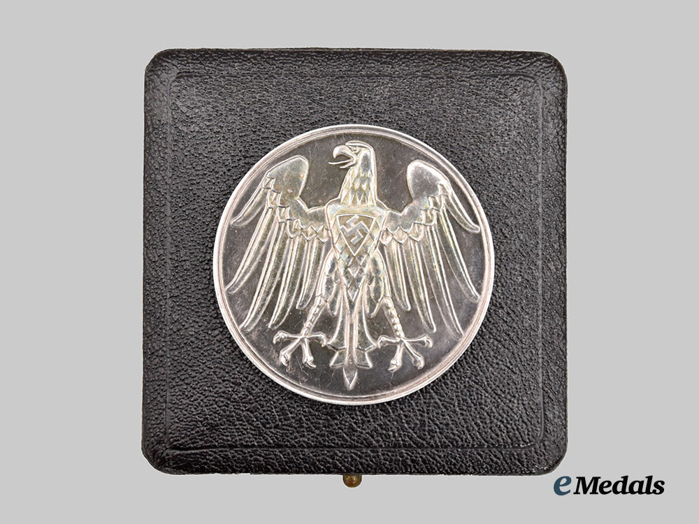 germany,_third_reich._a_life_saving_medal,_with_case,_by_the_prussian_mint___m_n_c9227