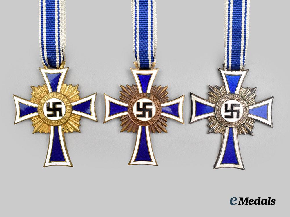 germany,_third_reich._a_mixed_lot_of_honour_crosses_of_the_german_mother,_all_grades___m_n_c9254