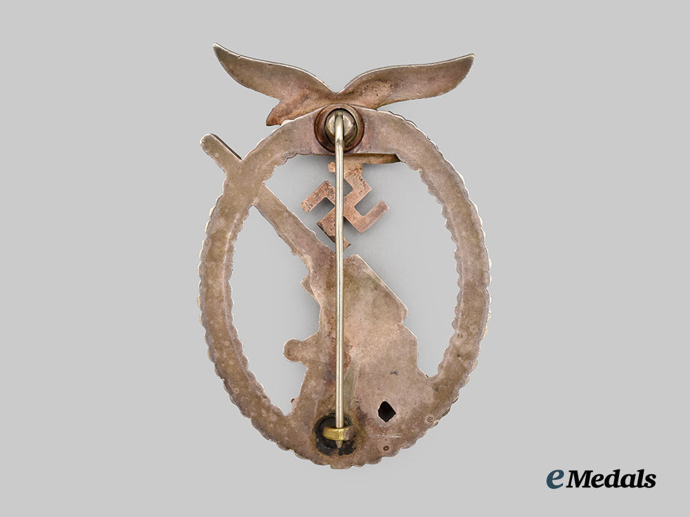 germany,_luftwaffe._a_flak_badge,_unknown_maker_variant___m_n_c9261